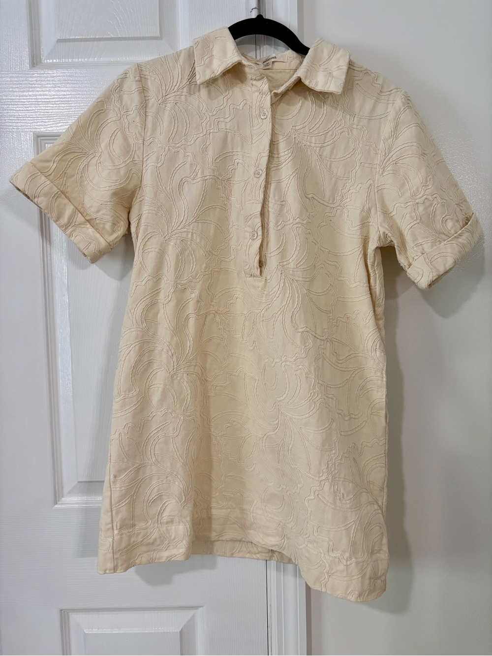 Cream Short-Sleeve Mini Embroidery Shirt Dress with S/M Women’s